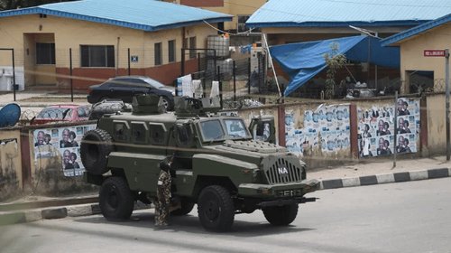 Ataque armado en mezquita de Nigeria deja hasta 80 secuestrados