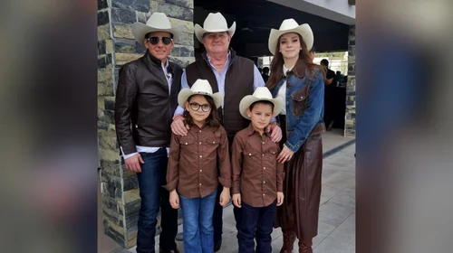 nl_familia_mike_flores_6762eca695