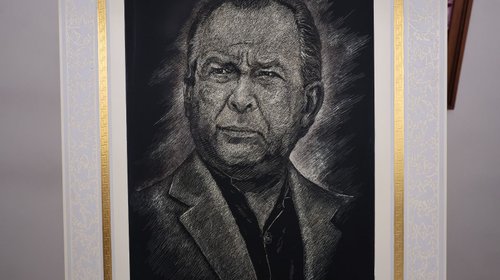 Donan a San Pedro retrato de Mauricio Fernández