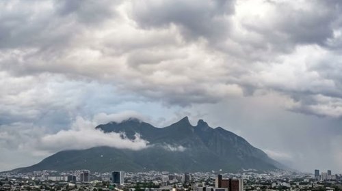 Lluvia se retrasa… pegará este lunes por la mañana en Monterrey