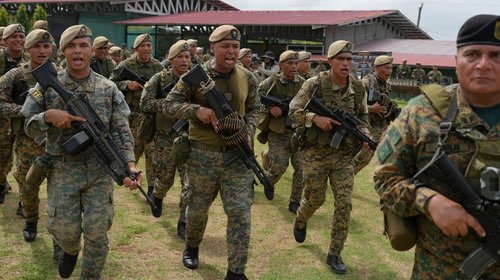 Panamá refuerza fronteras ante llegada del presidente de Colombia