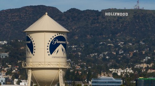 California frena diálogo con Paramount por fusión con Warner