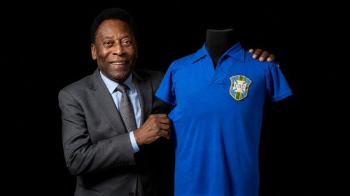 Subastarán camiseta de Pelé usada en la final del Mundial 1958