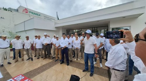 Protestan derechohabientes y jubilados por atención médica digna