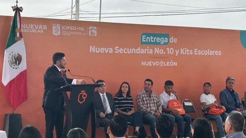 Gobernador propone convertir tren federal en línea del Metro