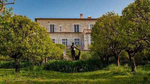 Roban cuatro pinturas de Renoir en museo de Francia