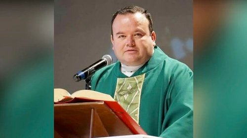 sacerdote_jose_gaytan_aa98d2c000