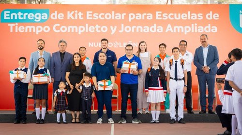Dará Samuel García camiones a planteles para transporte escolar