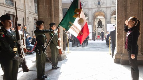 Conmemora presidenta 159° Aniversario de la República Restaurada