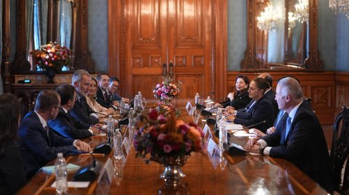 Sheinbaum insiste a Felipe VI: 'reconocer a pueblos es prioridad'