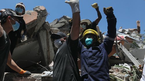 Sube a 265 la cifra de muertos por terremoto en Colombia