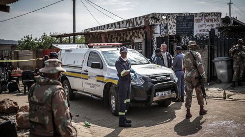 Tiroteos simultáneos dejan 27 muertos y 26 heridos en Sudáfrica
