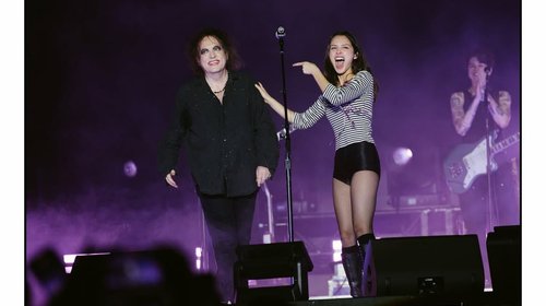 Robert Smith elogia el talento de Olivia Rodrigo