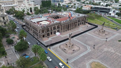vallas_palacio_macroplaza_21689b8cce