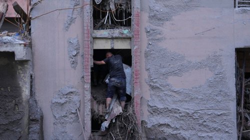 Van 903 muertos y a 4,247 desaparecidos por inundaciones en Nepal