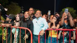 1000569296_680cbd43d5