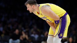 AP_25300010823272_57e36994a7