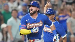 AP_26074127895887_79c2c20cbf