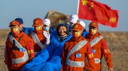 astronautas_chinos_vuelve_a_tierra_722ec2b378