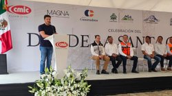 celebran_constructores_dia_de_la_santa_cruz_1491f784b6