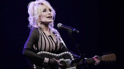 dolly_parton_singer_db32493277