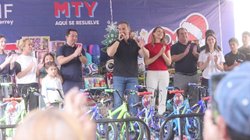 entrega_juguetes_topo2_14476623bb