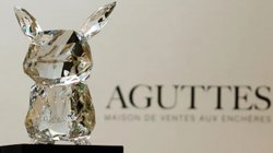 ev_pikachu_de_cristal_baccarat_87167b3b4c