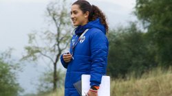 eva_espejo_entrenadora_rayadas_cfe5d233df