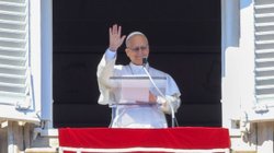 papa_leon_africa_6a5847e2d3