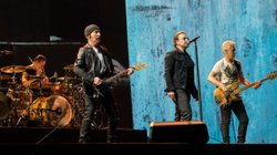 sheinbaum_banda_u2_b4f244823c