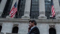 wall_street_rojo_6f0f7d6526