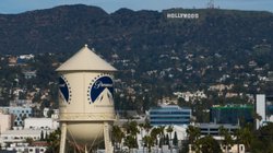 warner_bros_netflix_paramount_5bb4ef26cc